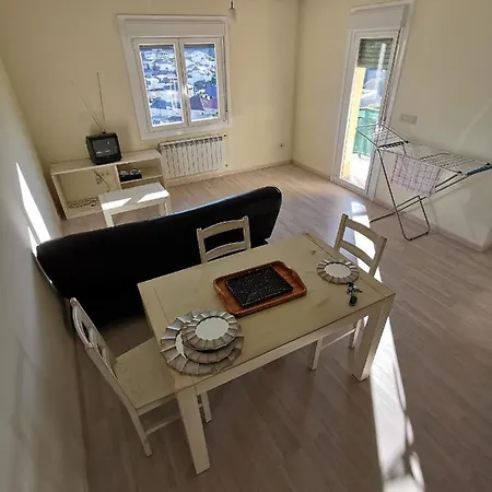Apartamento Soleado Con Vistas Al Castillo Appartamento